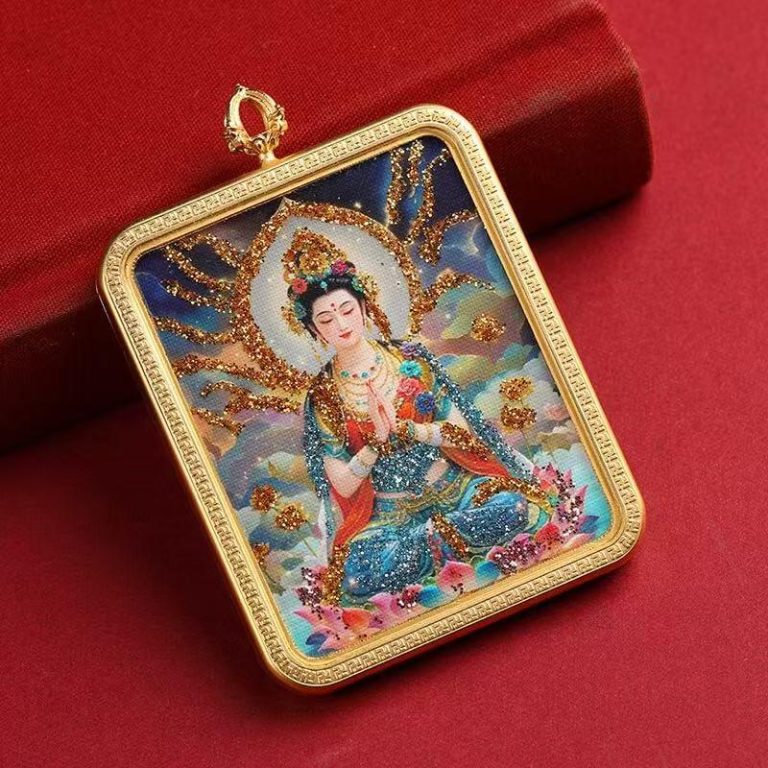 Sacred Guanyin Bodhisattva Hand-Painted Pendant with Gold Leaf[Customizable]